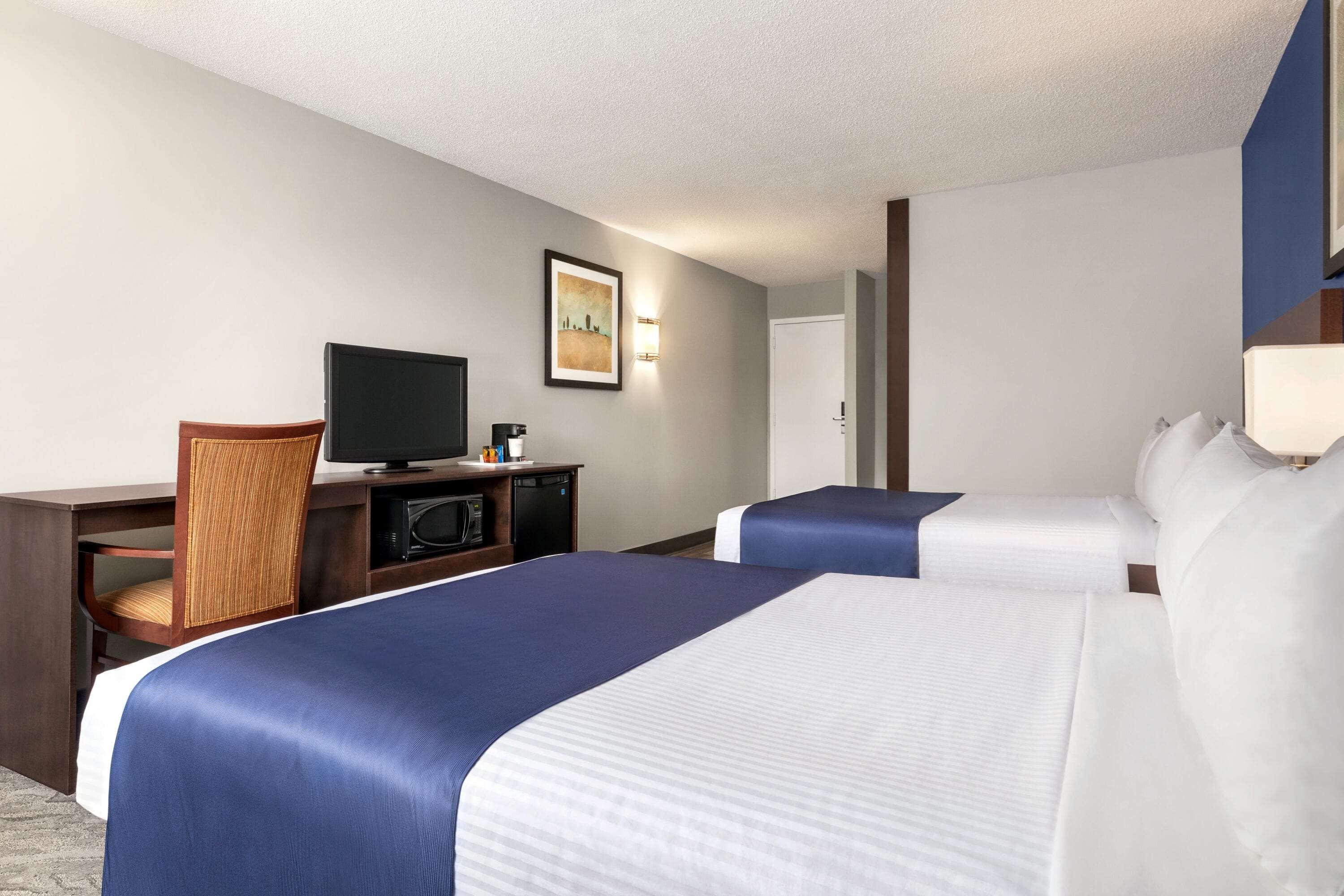 Travelodge By Wyndham Тимминс Экстерьер фото